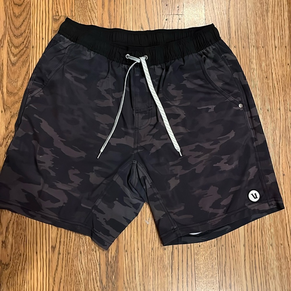 Vuori Shorts